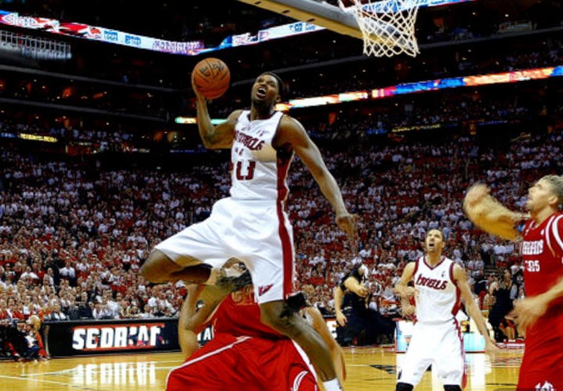 2010年NBA迈阿密热火对休斯顿火箭巅峰对决战术解析(图2)